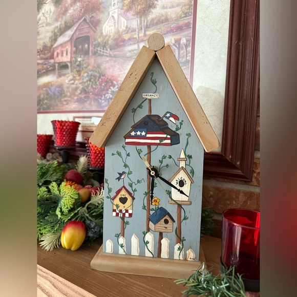 Rare Vintage 1984 Hand painted Birdhouse Wooden Clock‼️FINAL SALE - Picture 6 of 6